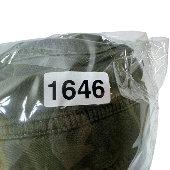 Aritzia TNA Green Cargo Pants with Utility Design Size 6 - Picture 8 of 8